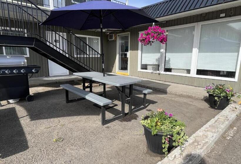 בית מלון כפרי Anavada Inn & Suites  Prince George