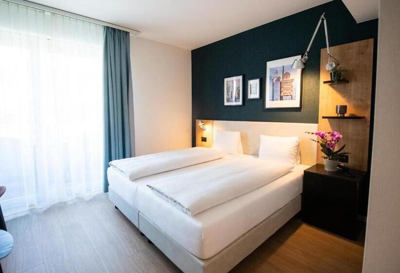 Hotell Ascona Lodge, Pool & Garden Retreat