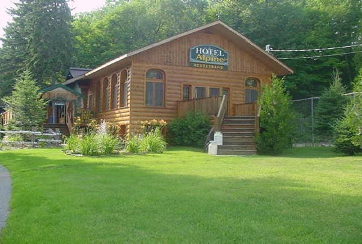 酒店 Auberge Alpine Inn