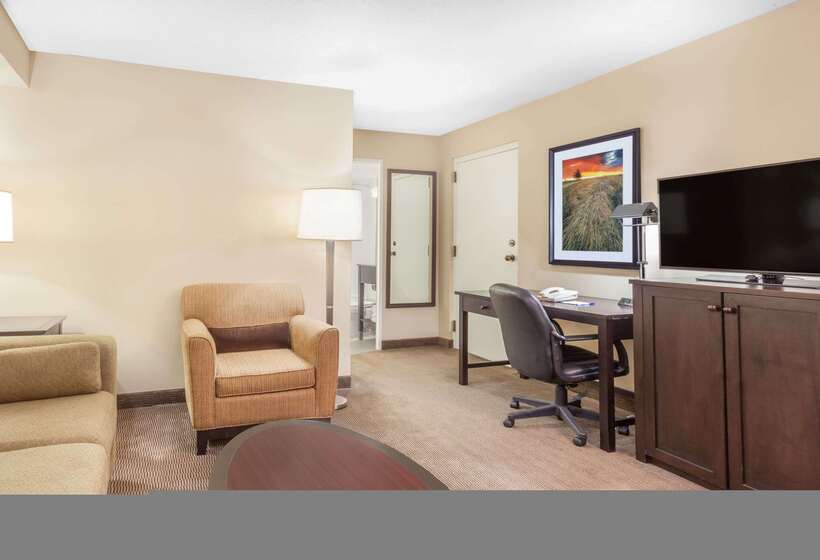 酒店 Baymont By Wyndham Red Deer