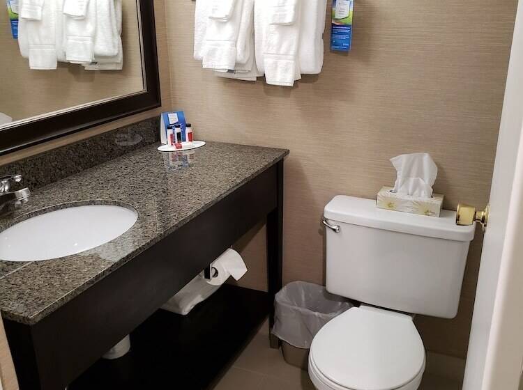 酒店 Baymont By Wyndham Red Deer