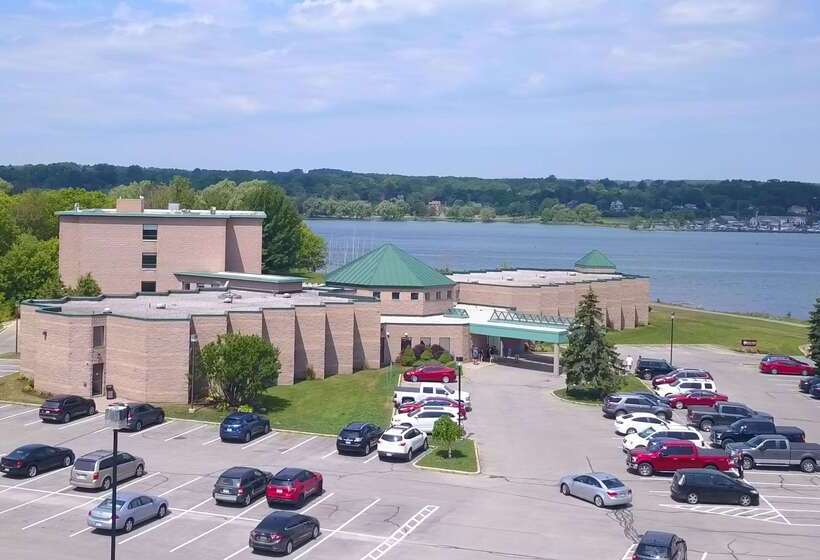 酒店 Best Western Inn On The Bay