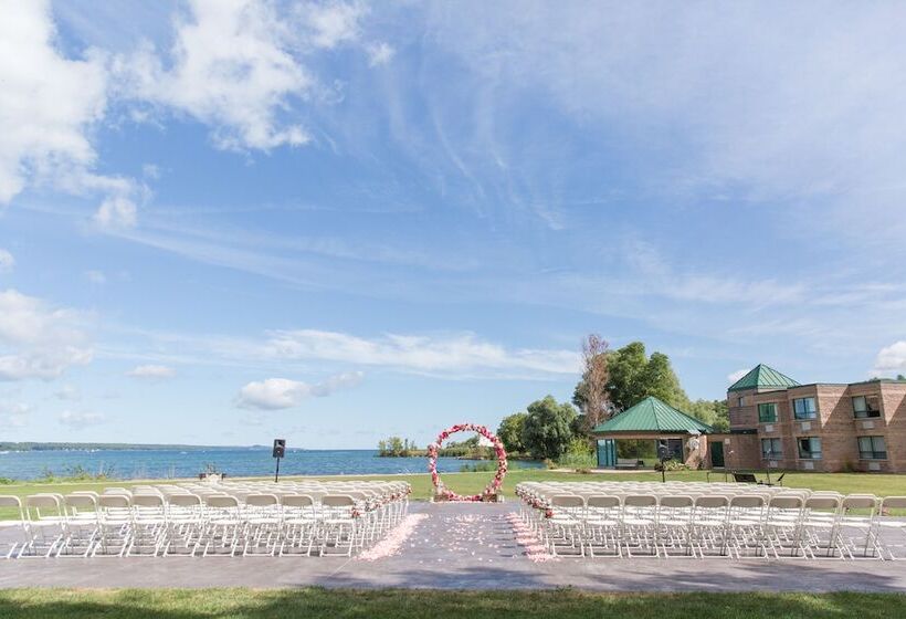 酒店 Best Western Inn On The Bay