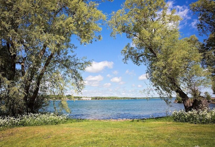 酒店 Best Western Inn On The Bay