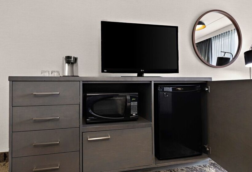 Best Western Parkway Hotel Toronto North