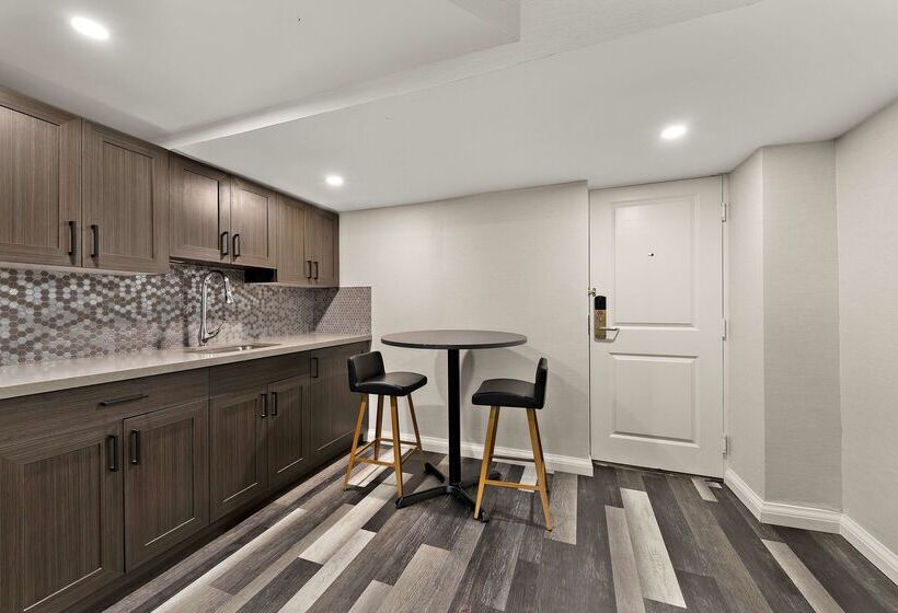 Best Western Parkway Hotel Toronto North