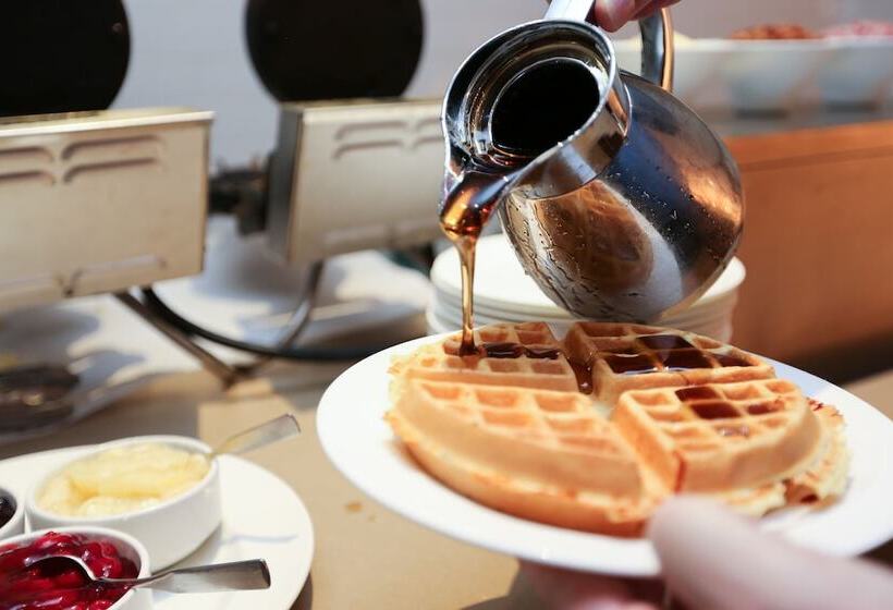 Best Western Parkway Hotel Toronto North