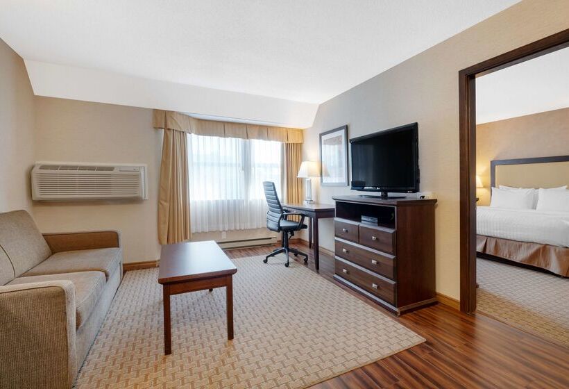 هتل Best Western Plus Emerald Isle