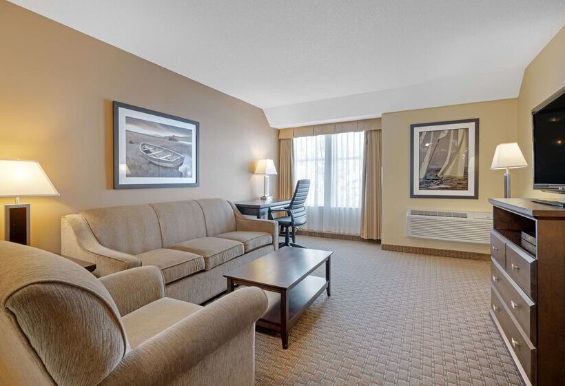 בית מלון כפרי Best Western Plus Emerald Isle