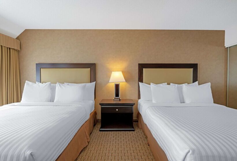 هتل Best Western Plus Emerald Isle