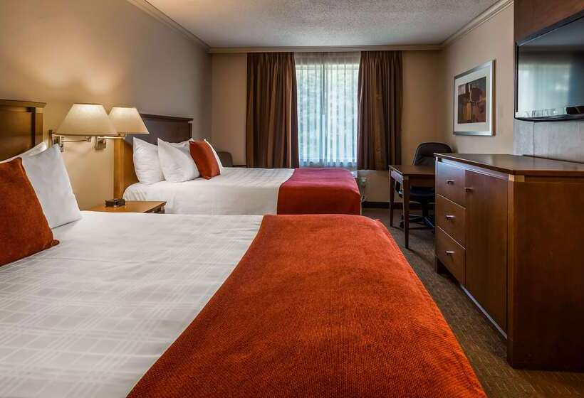 هتل Best Western Plus Guildwood Inn