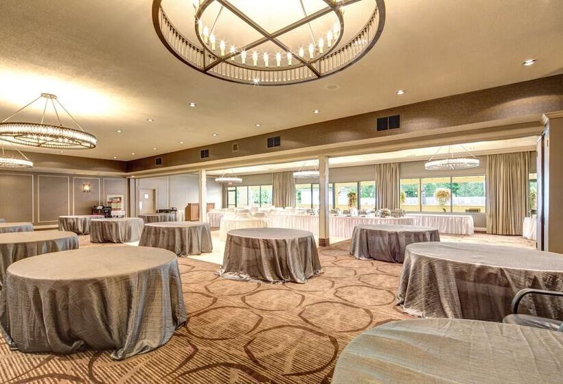 酒店 Best Western Plus Guildwood Inn