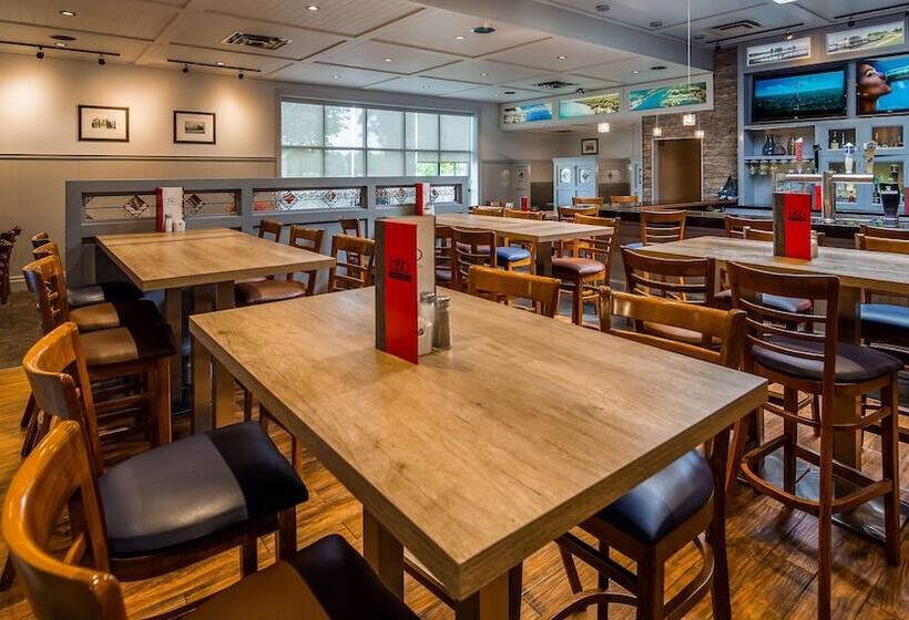 酒店 Best Western Plus Guildwood Inn