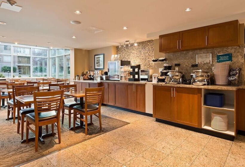 ホテル Best Western Plus Inner Harbour