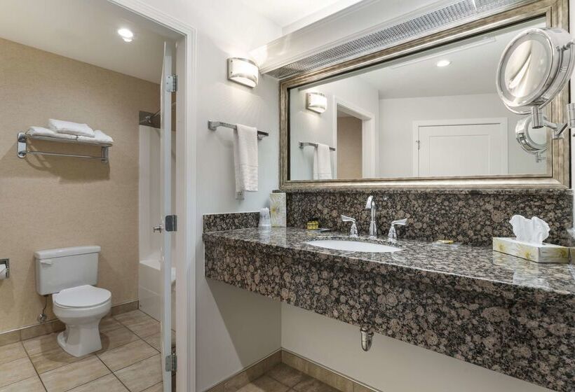 Best Western Plus Kelowna Hotel & Suites