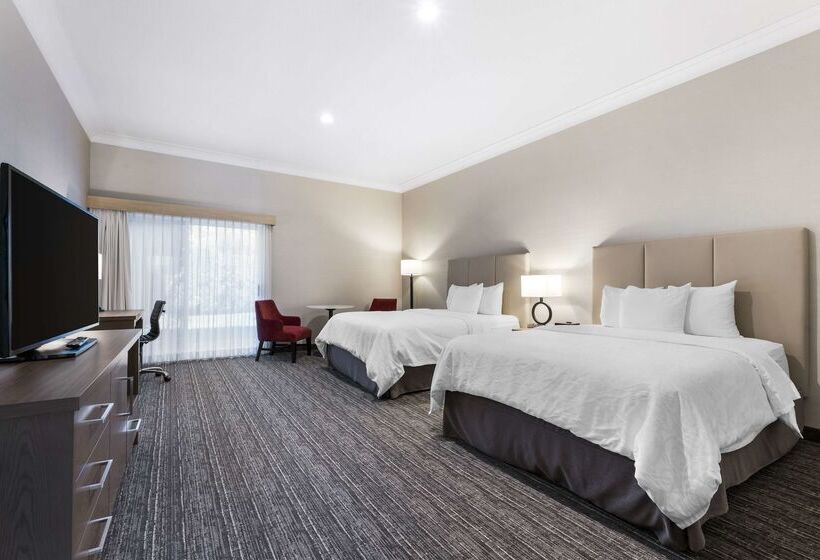 Best Western Plus Kelowna Hotel & Suites