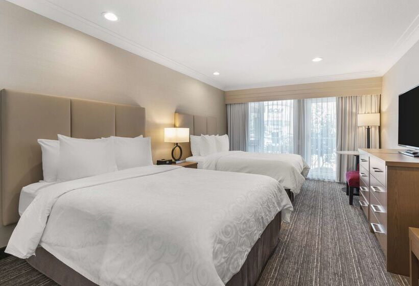 Best Western Plus Kelowna Hotel & Suites