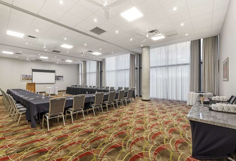 Best Western Plus Kelowna Hotel & Suites