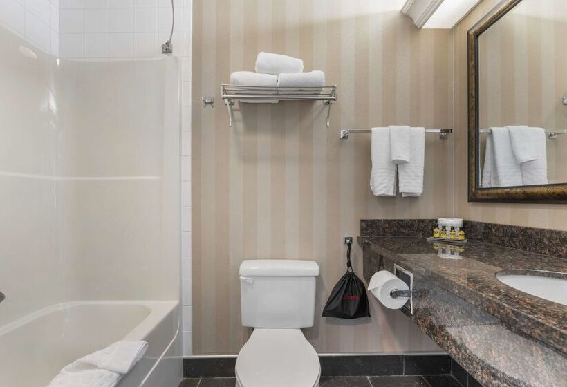 Best Western Plus Kelowna Hotel & Suites