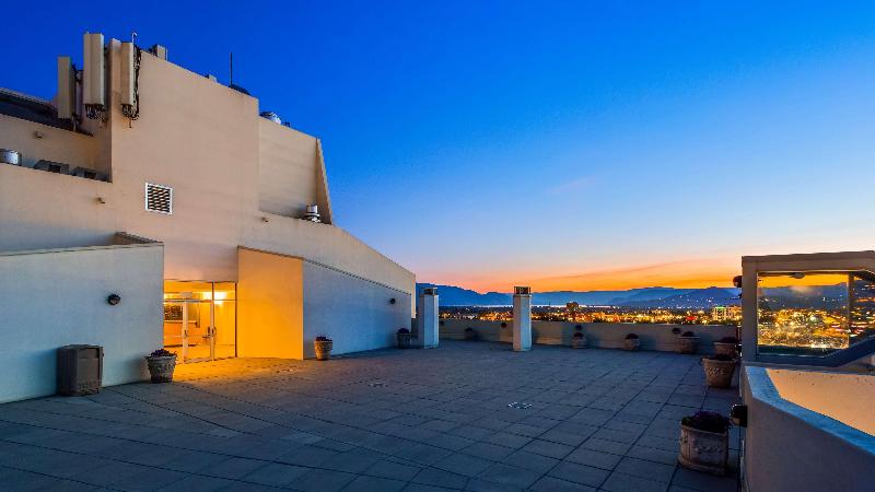 Best Western Plus Kelowna Hotel & Suites