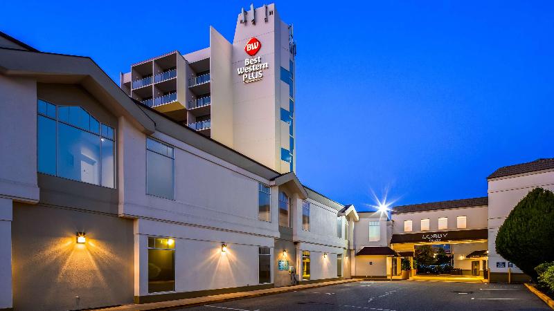 Best Western Plus Kelowna Hotel & Suites