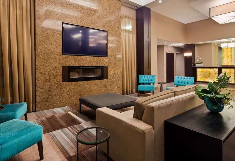 هتل Best Western Plus Lamplighter Inn & Conference Centre