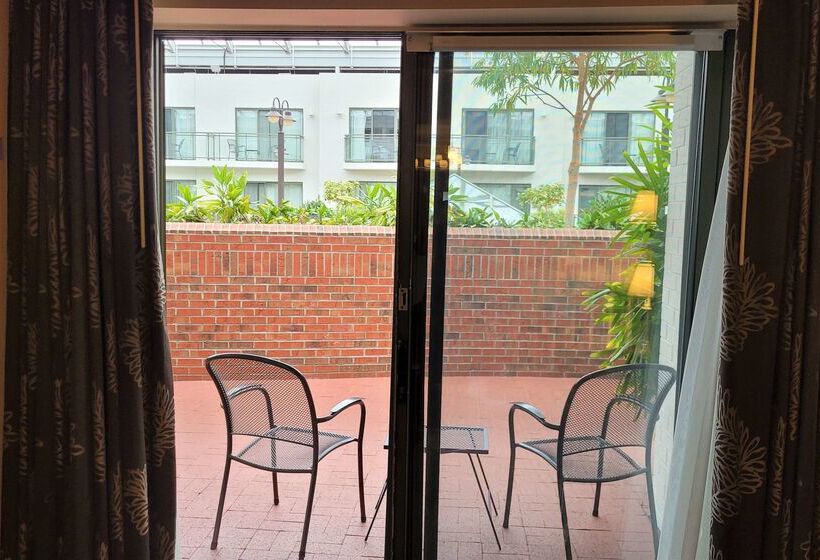 فندق Best Western Plus Lamplighter Inn & Conference Centre