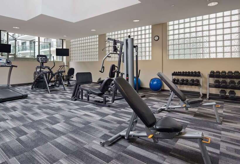 فندق Best Western Plus Lamplighter Inn & Conference Centre