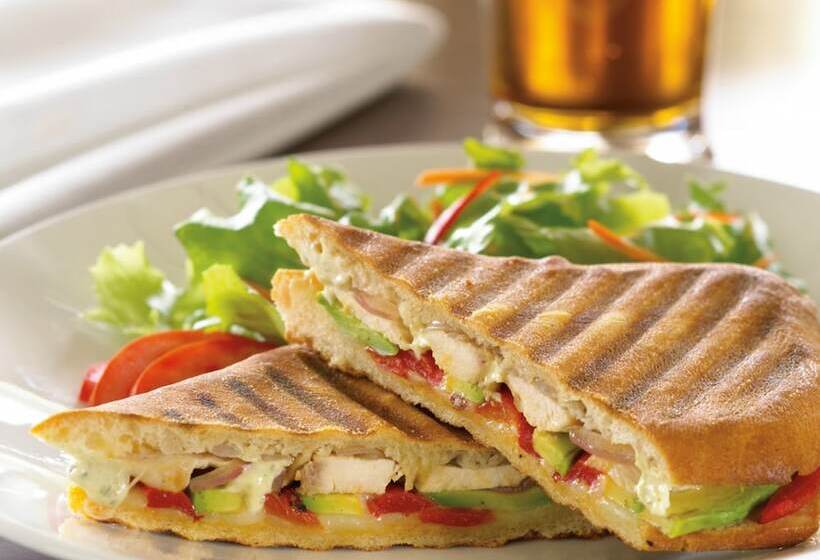 فندق Best Western Plus Lamplighter Inn & Conference Centre