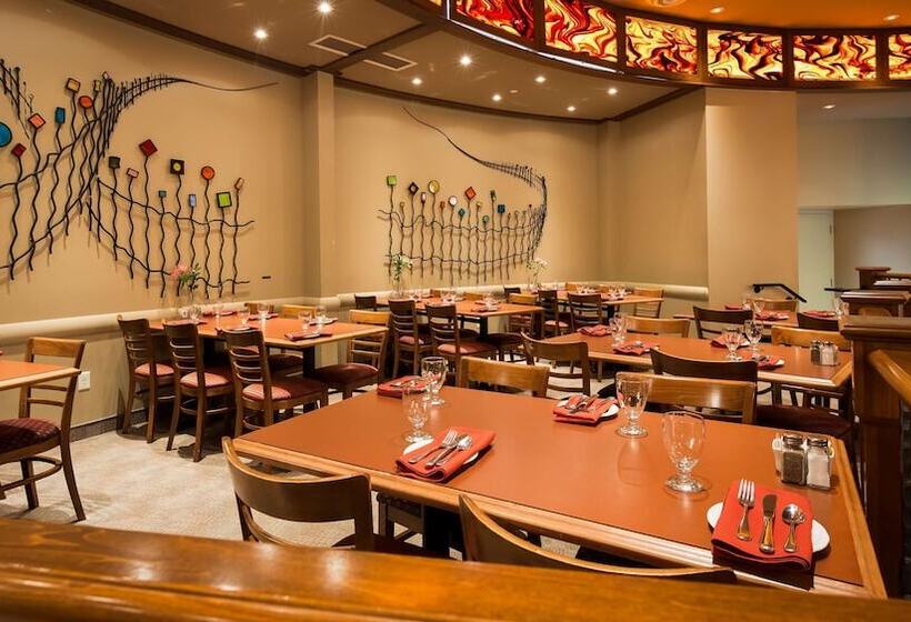 فندق Best Western Plus Lamplighter Inn & Conference Centre