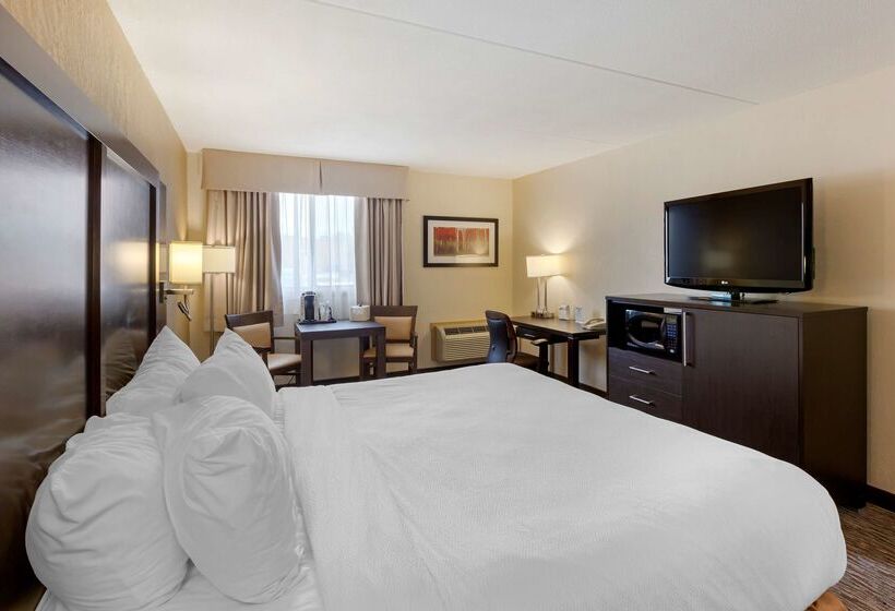 فندق Best Western Plus Mariposa Inn & Conference Centre