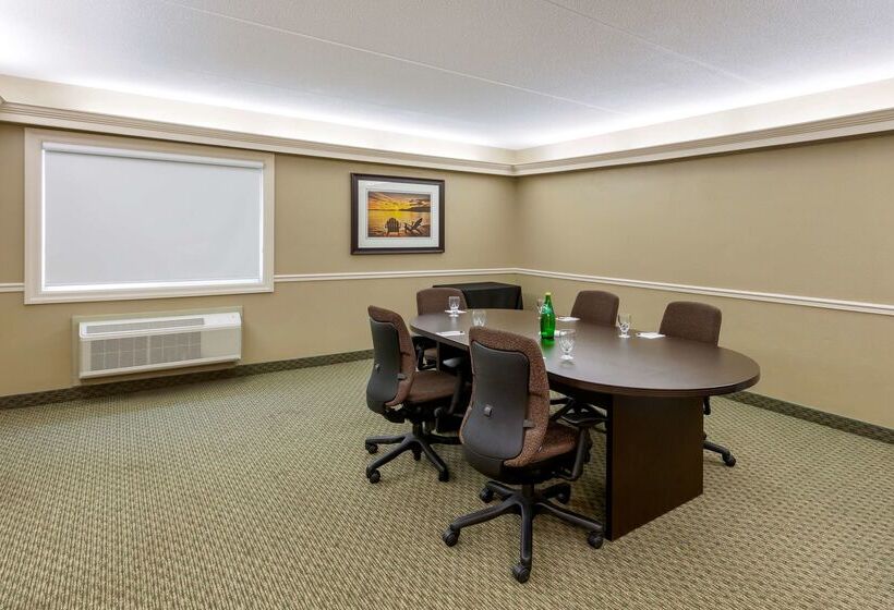 فندق Best Western Plus Mariposa Inn & Conference Centre