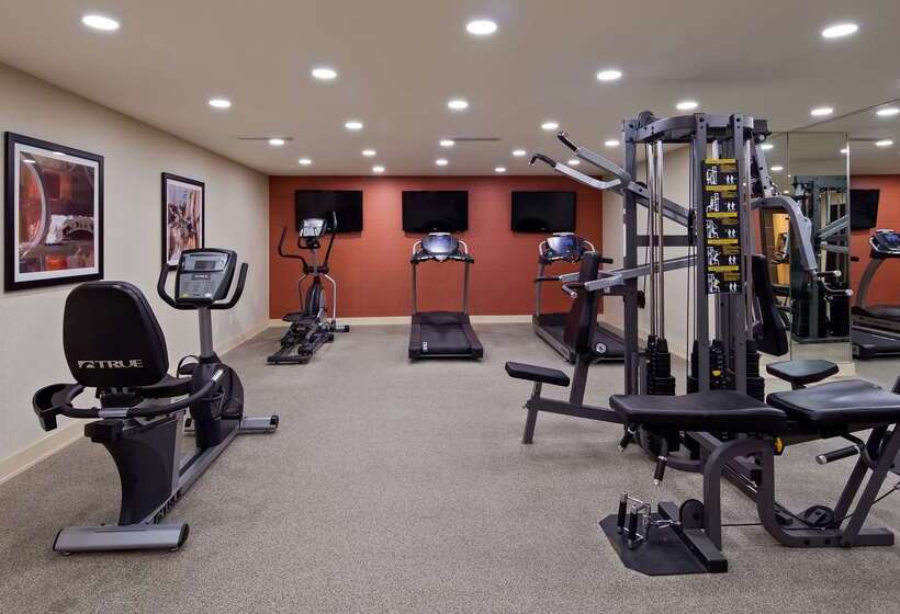 Best Western Plus Montreal Downtown  Hotel Europa