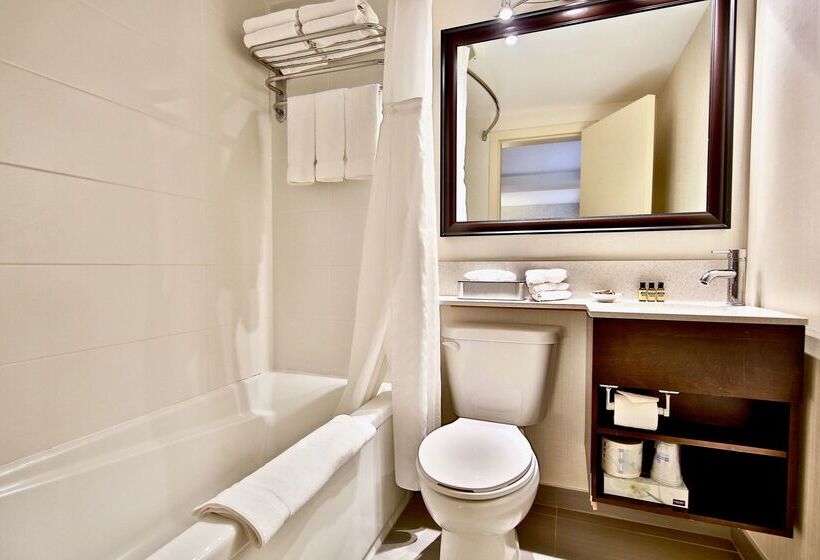 Best Western Plus Montreal Downtown  Hotel Europa