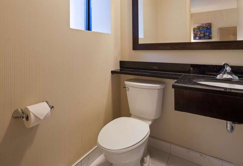 Best Western Plus Montreal Downtown  Hotel Europa