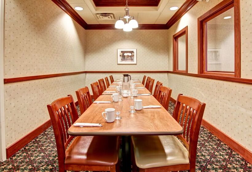 Best Western Plus Toronto North York Hotel & Suites