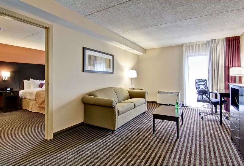 Best Western Plus Toronto North York Hotel & Suites