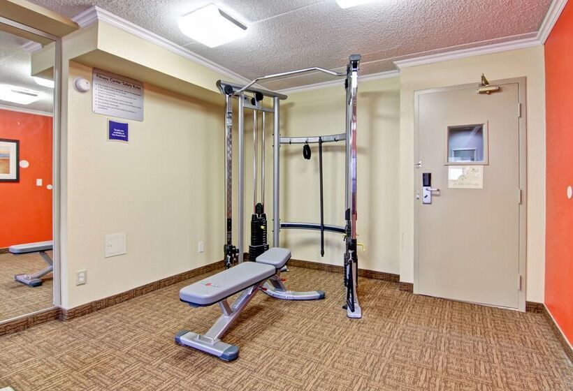 Best Western Plus Toronto North York Hotel & Suites