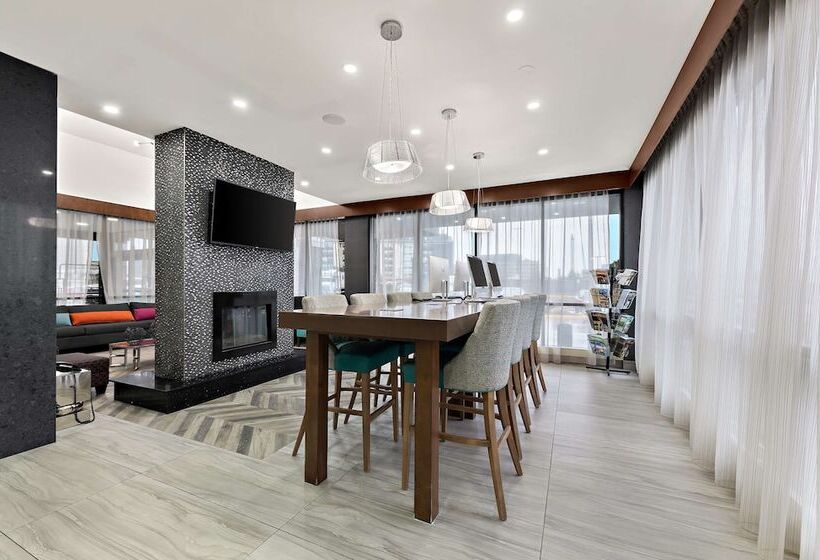 Best Western Plus Toronto North York Hotel & Suites