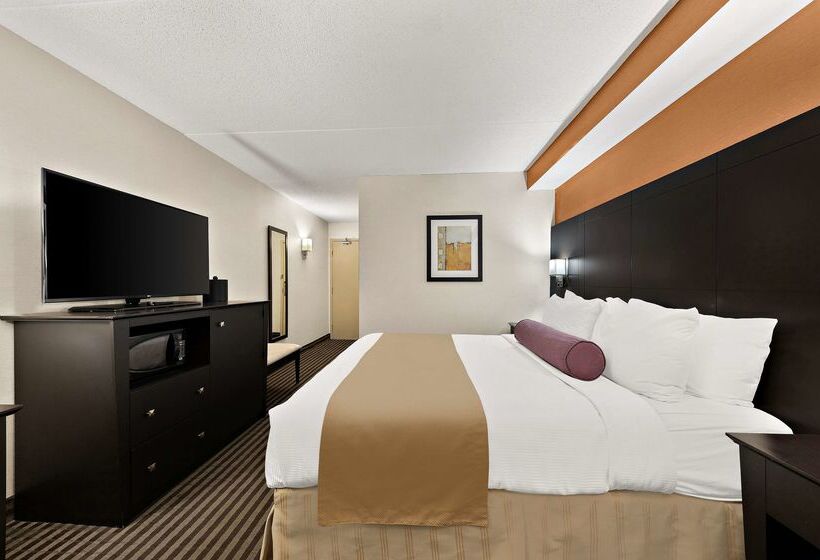 Best Western Plus Toronto North York Hotel & Suites