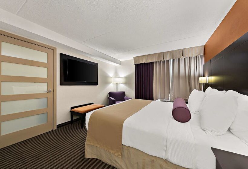 Best Western Plus Toronto North York Hotel & Suites