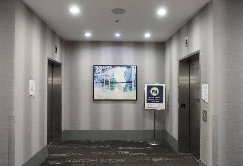 فندق Best Western Plus Vancouver Airport