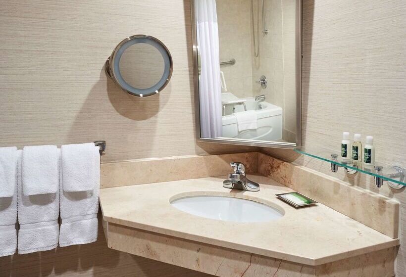 Отель Best Western Plus Waterfront