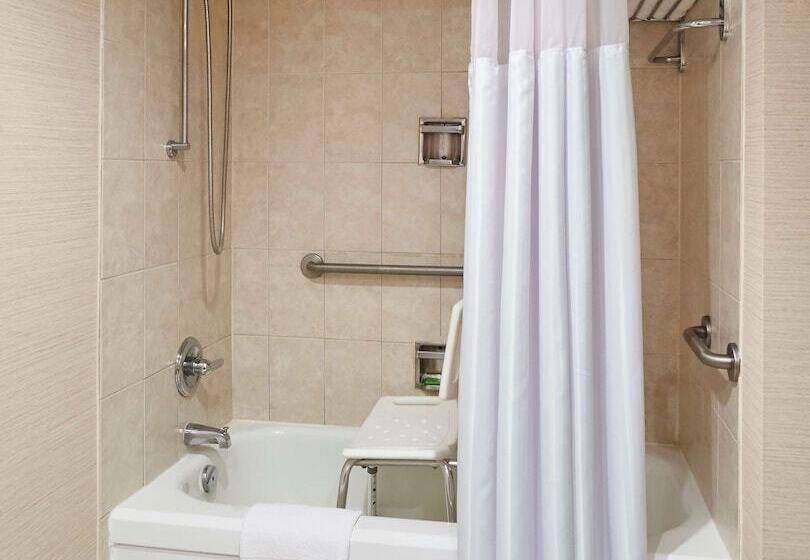 Отель Best Western Plus Waterfront