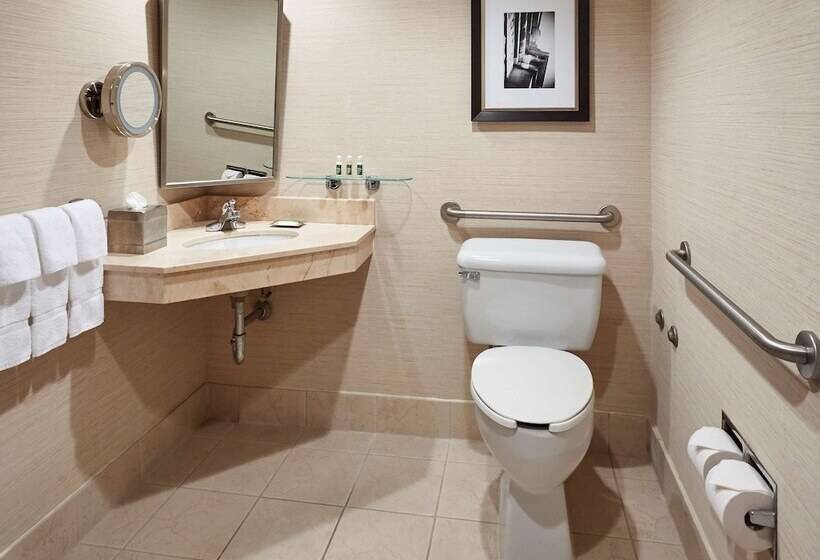 Отель Best Western Plus Waterfront