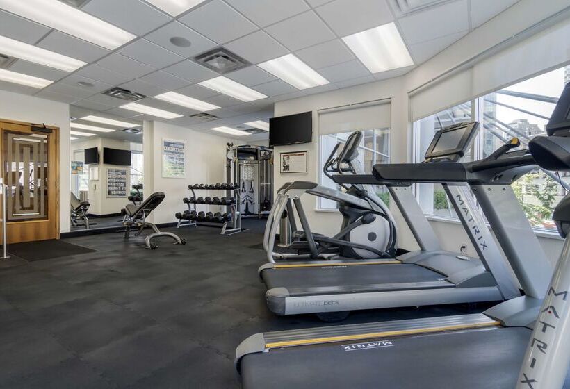 Best Western Premier Chateau Granville Hotel & Suites & Conference Centre