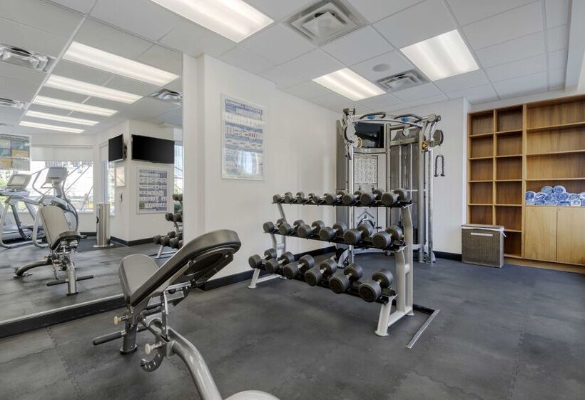 Best Western Premier Chateau Granville Hotel & Suites & Conference Centre