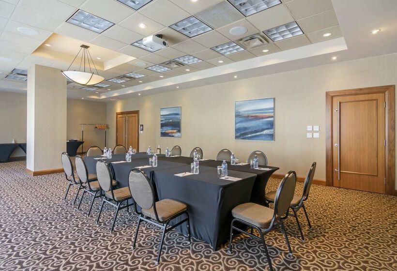 Best Western Premier Chateau Granville Hotel & Suites & Conference Centre