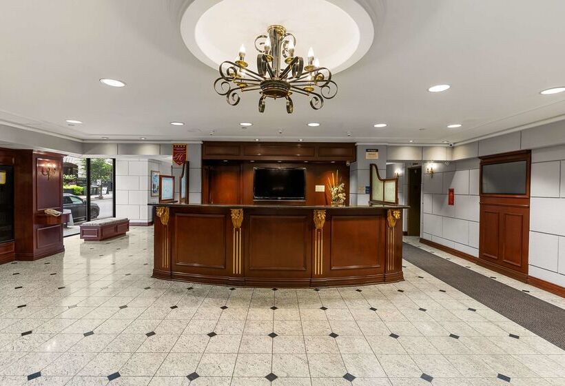 Best Western Ville Marie Hotel & Suites