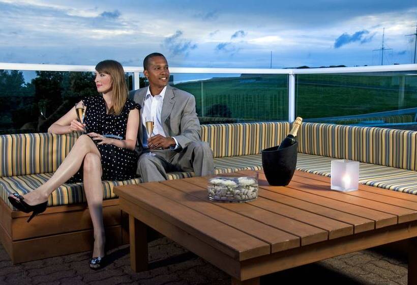 Cambridge Suites Hotel Halifax